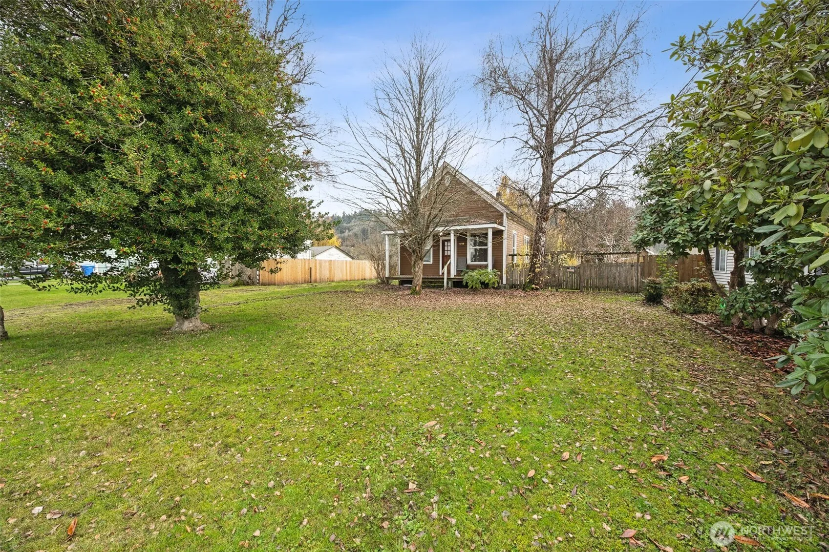 Property photo for 1408 12th Avenue Se, Puyallup