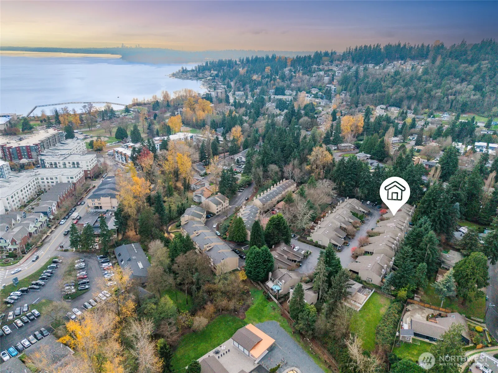 Property photo for 9606 Ne 121st Lane, Kirkland photo 2