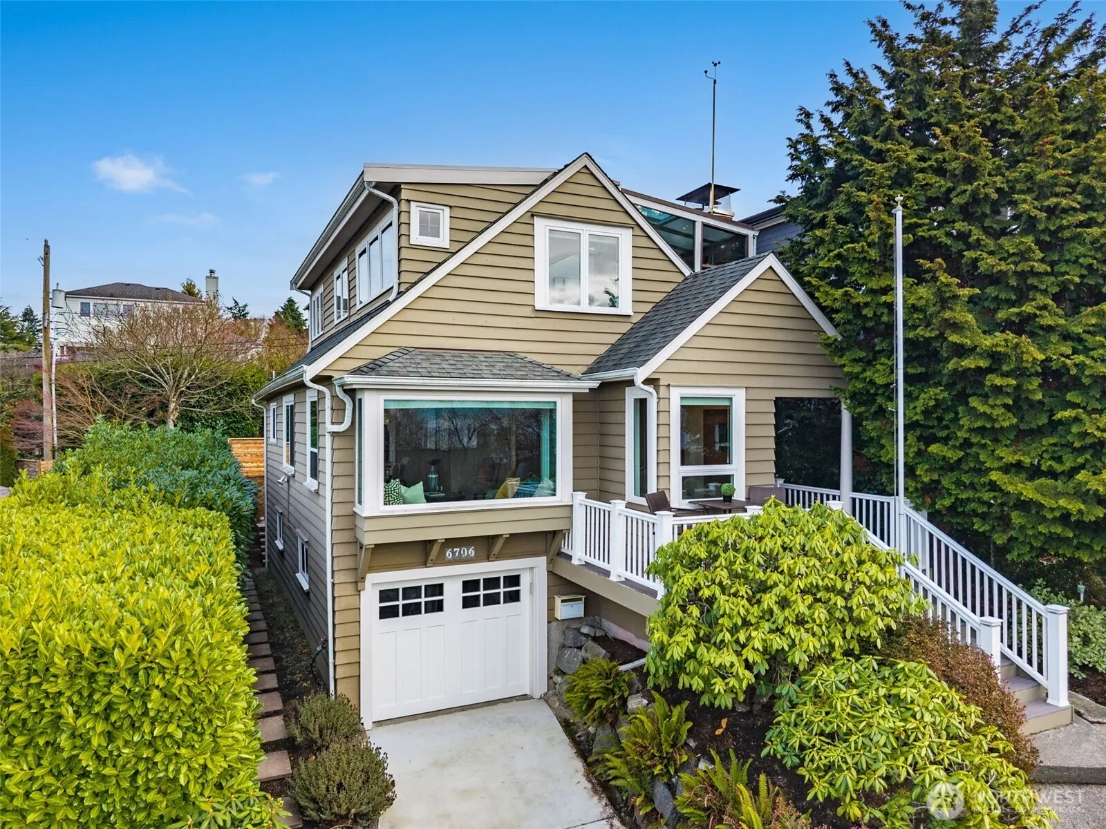 Property photo for 6706 38th Avenue Sw, Seattle