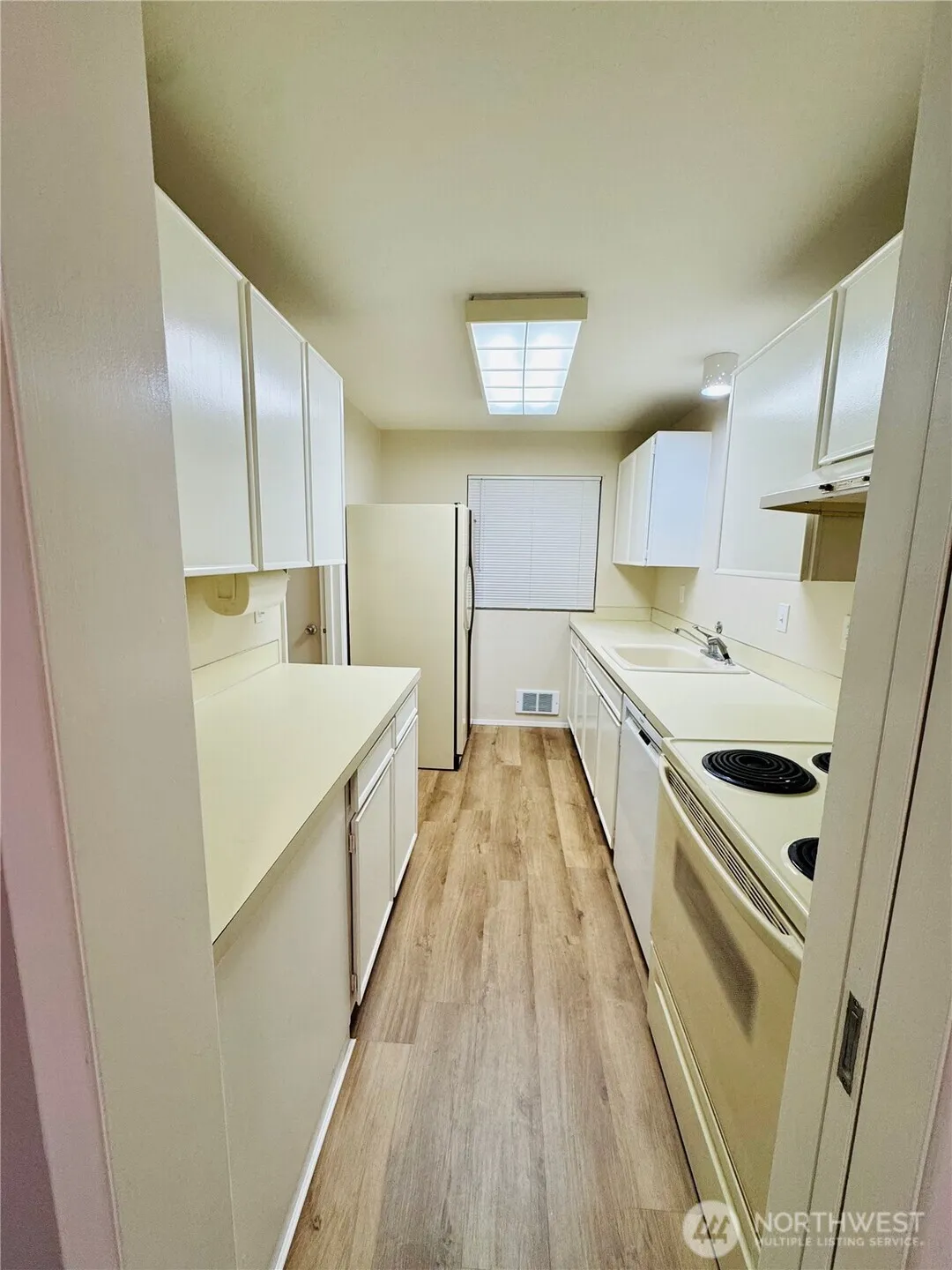 Property photo for 322 N 134th Street #203, Seattle photo 4