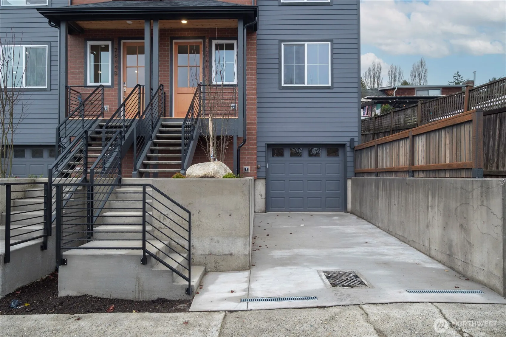 Property photo for 2844 22nd Avenue W, Seattle photo 3