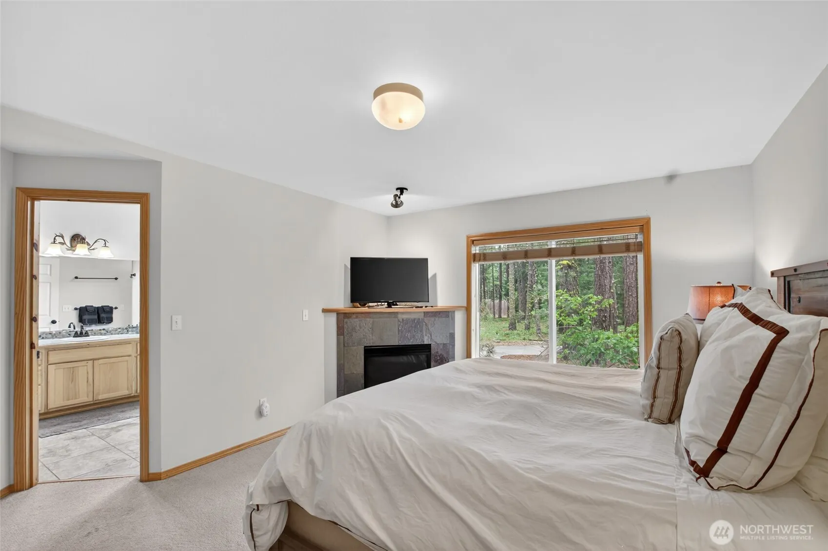 Property photo for 140 Evergreen Valley Loop, Ronald photo 4