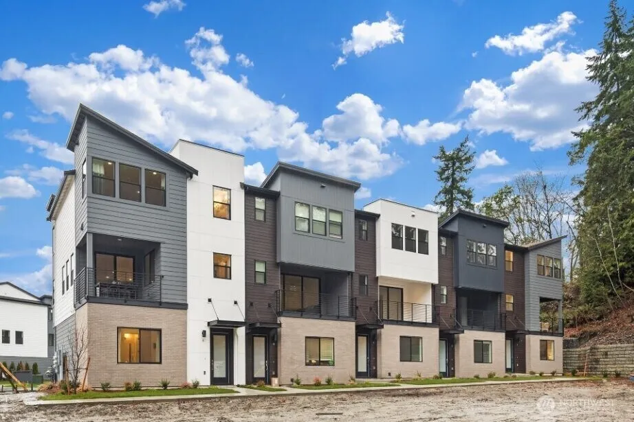 Property photo for 10814 (hs 61) 120th Lane Ne #a, Kirkland