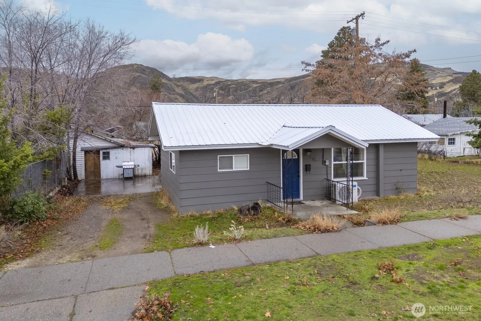 Property photo for 606 Spruce Street, Coulee Dam photo 2