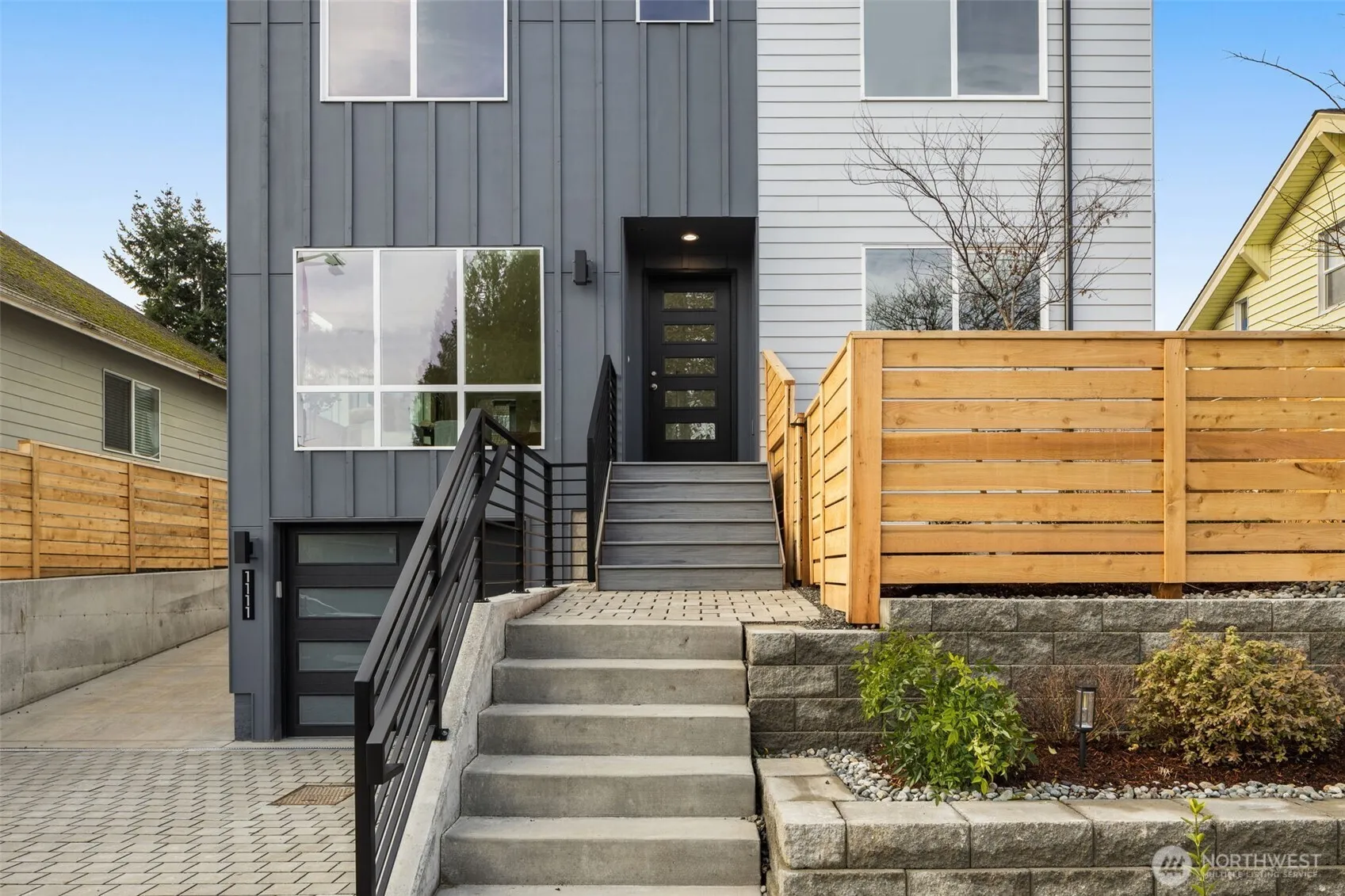 Property photo for 1109 A 26th Avenue, Seattle photo 2