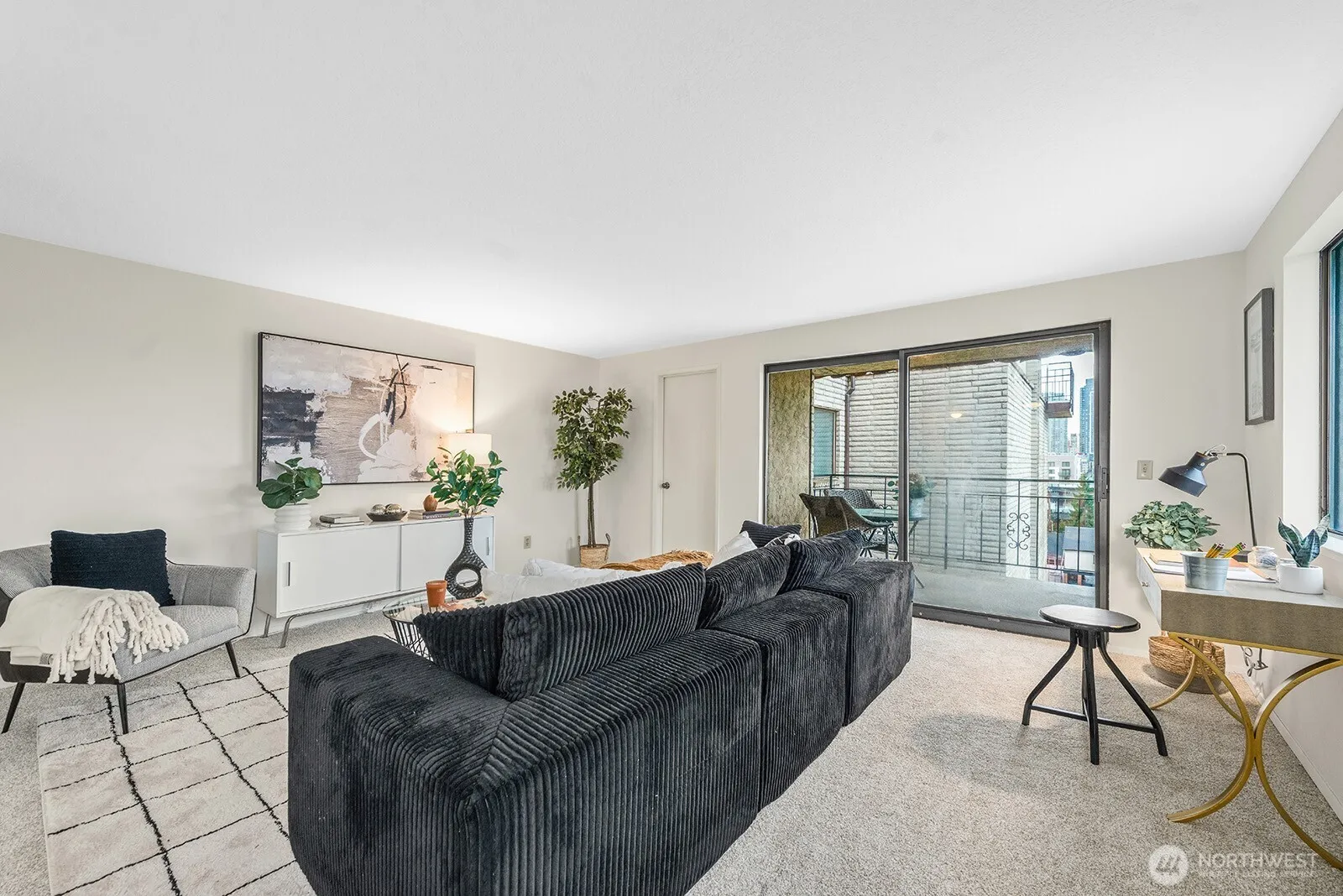 Property photo for 610 Aloha Street #404, Seattle photo 5