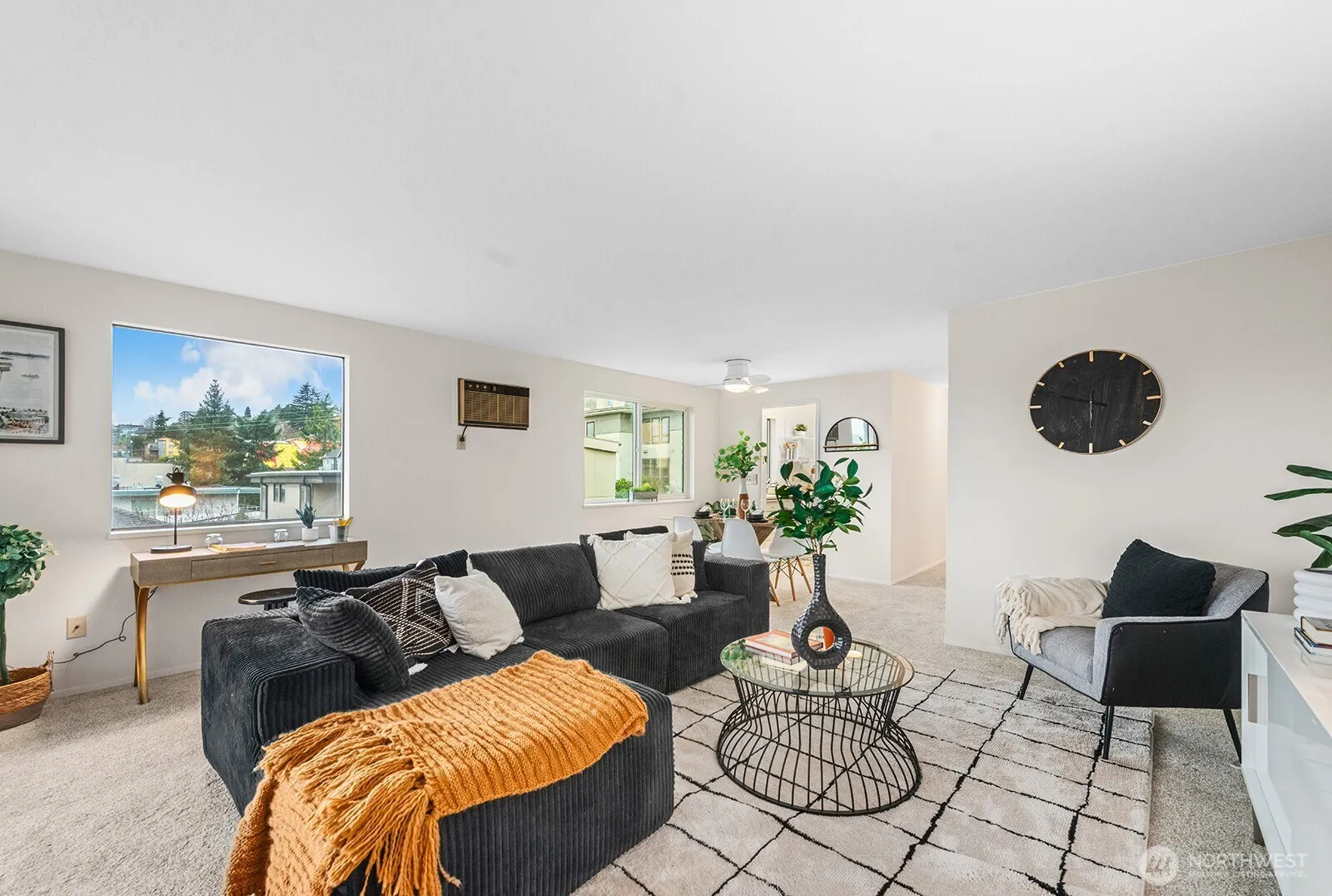 Property photo for 610 Aloha Street #404, Seattle photo 4