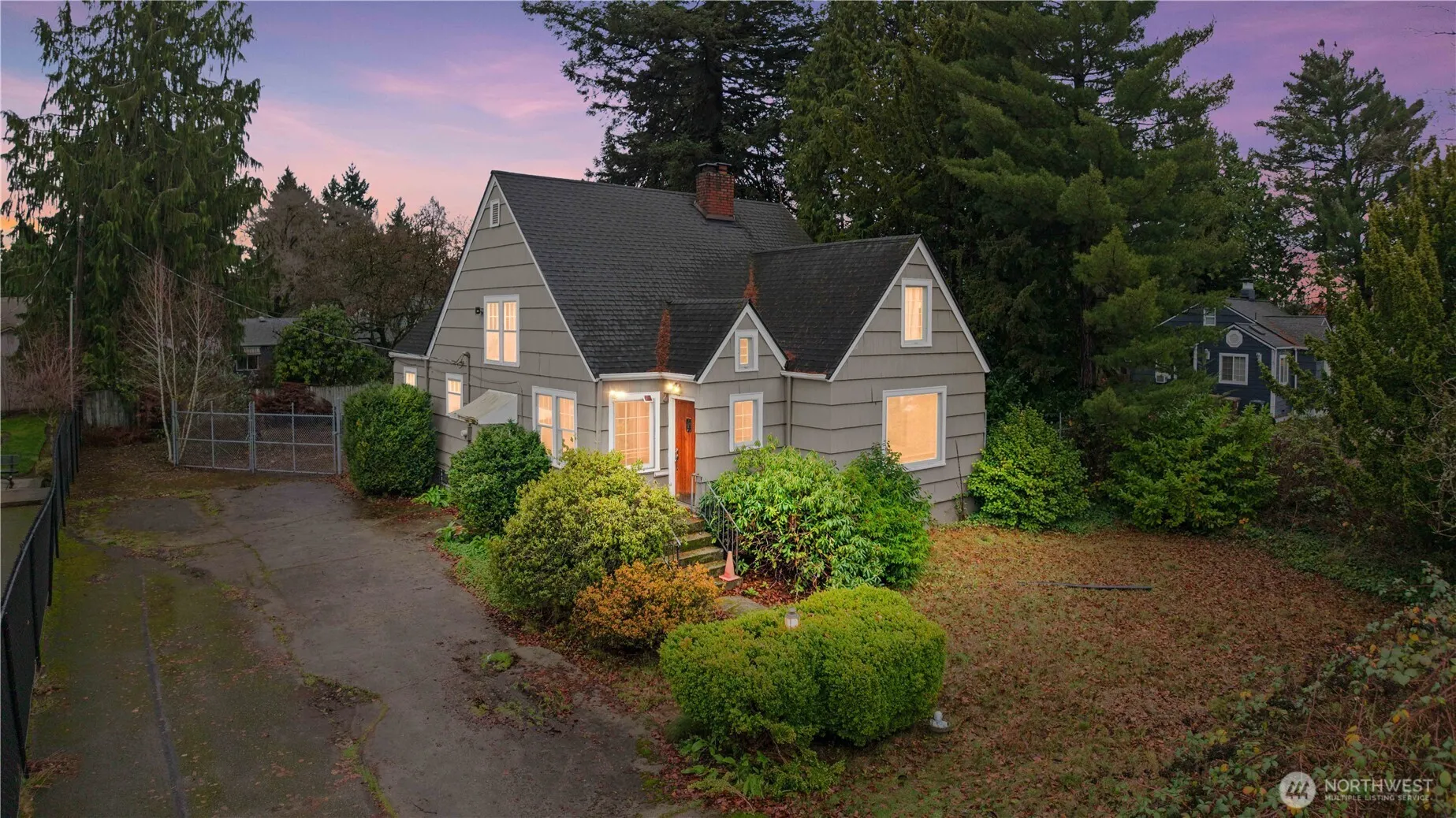 Property photo for 6311 Pacific Avenue, Tacoma photo 2