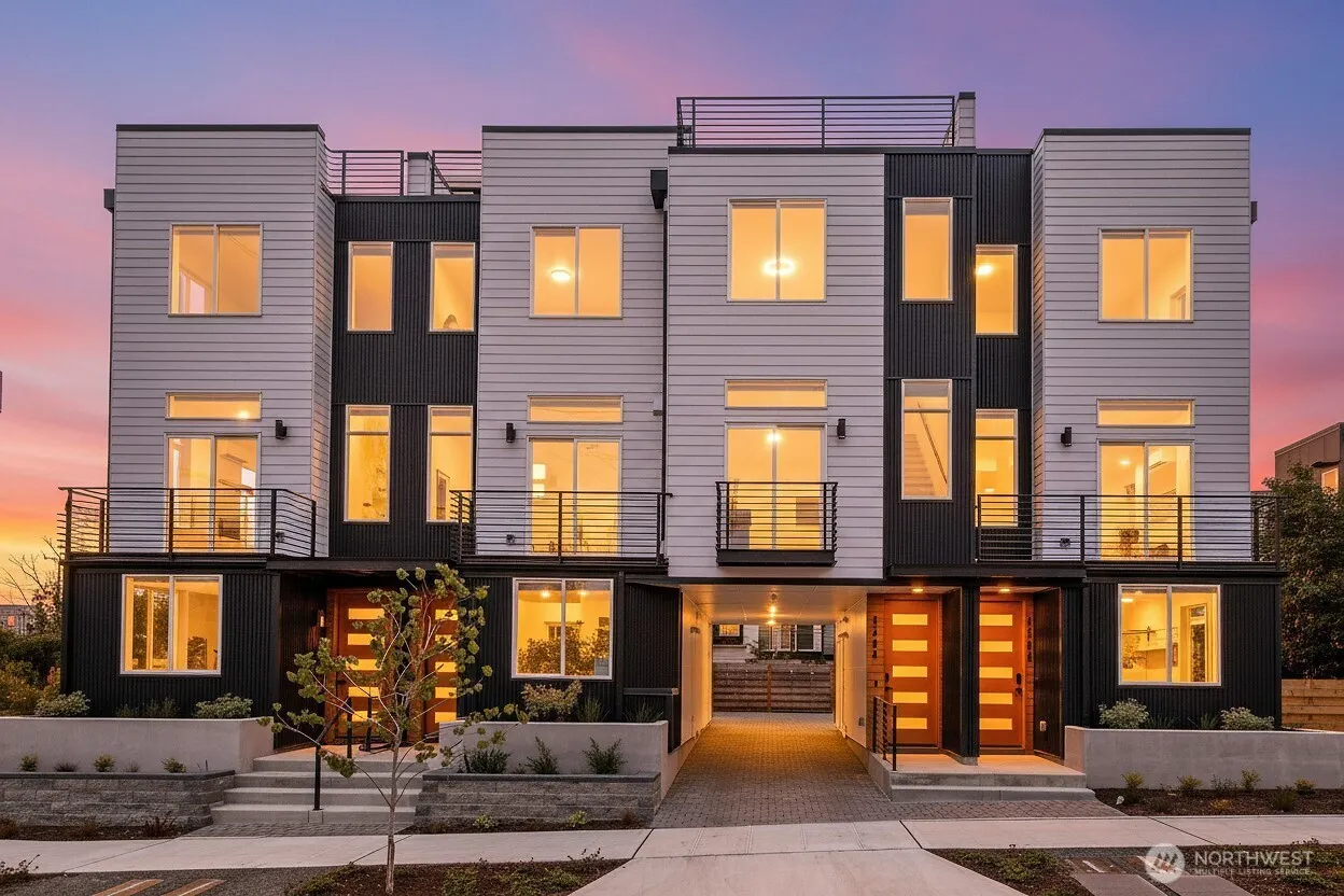 7560 43rd Avenue S, Seattle