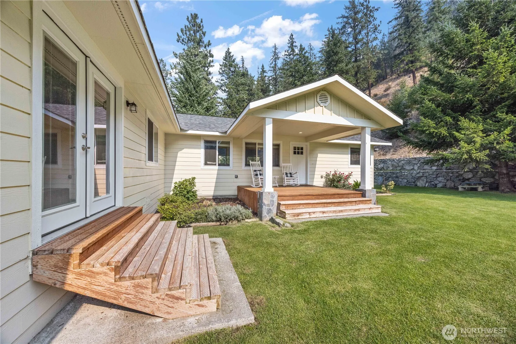 Property photo for 4621 Navarre Coulee Road, Chelan photo 5