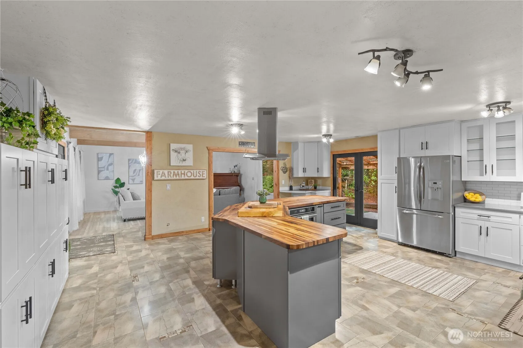 Property photo for 1005 62nd Avenue Ne, Tacoma photo 5