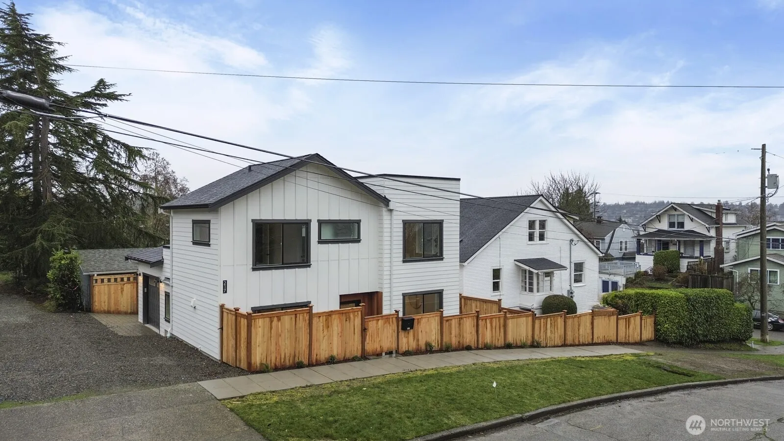 Property photo for 217 Nw 45th Street, Seattle photo 3