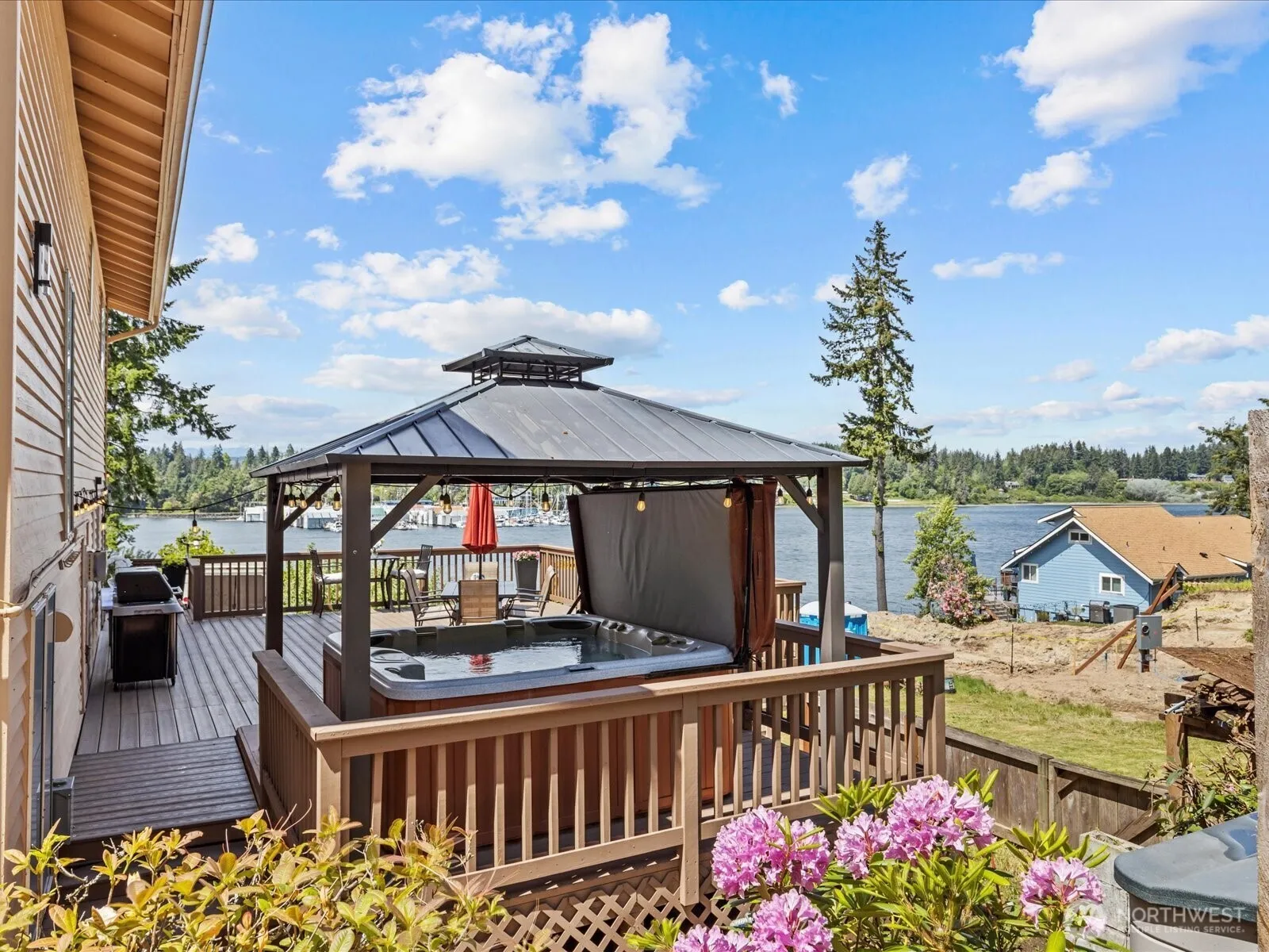 Property photo for 2540 E Phinney Bay Place, Bremerton photo 4