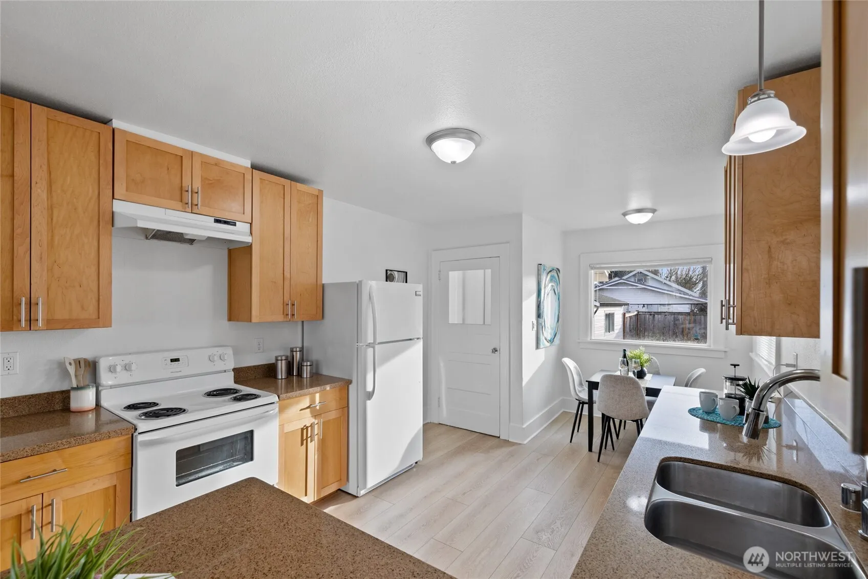Property photo for 812 S 39th Street, Tacoma photo 5