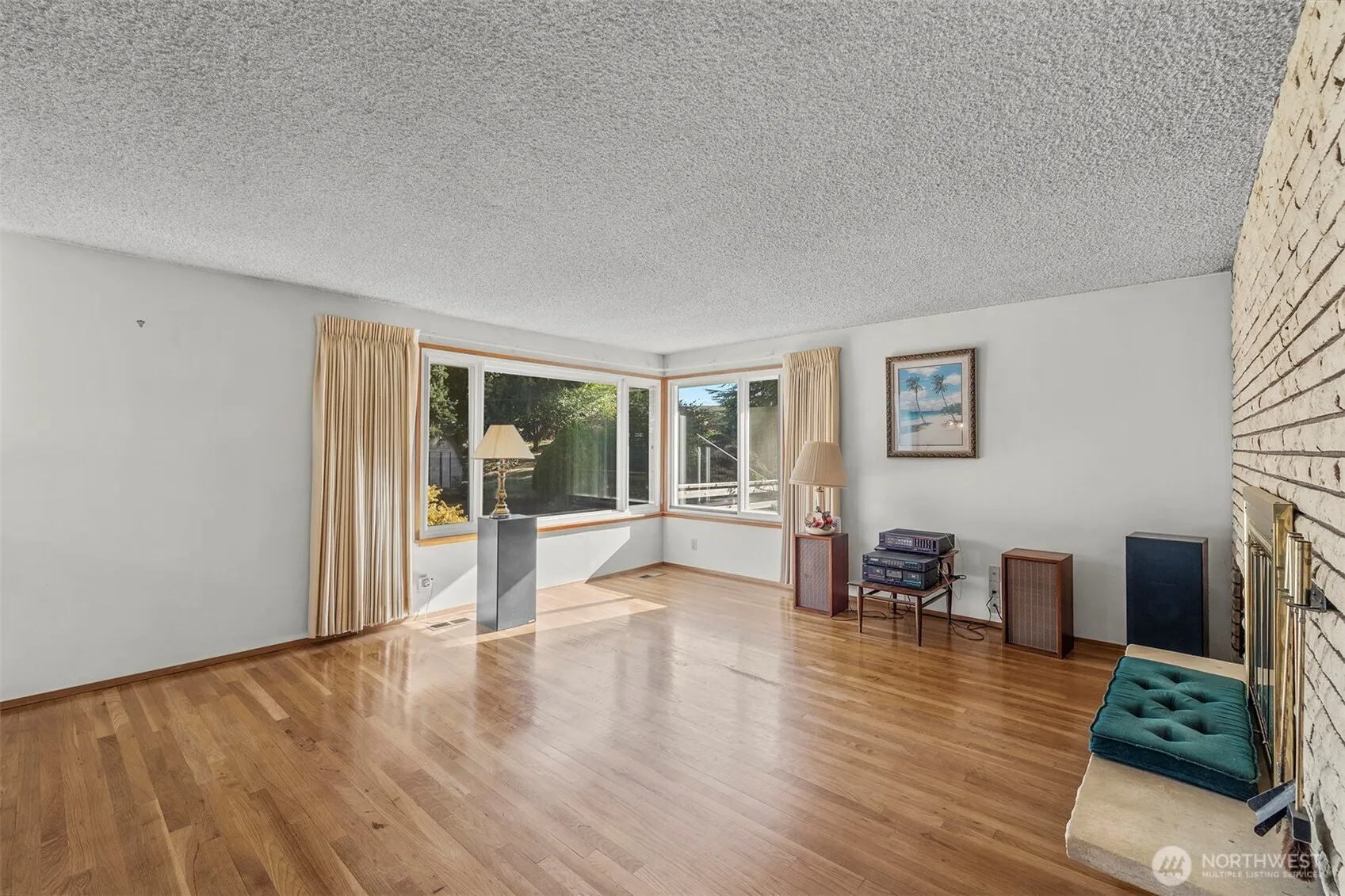 Property photo for 1027 S 112th Street, Seattle photo 3