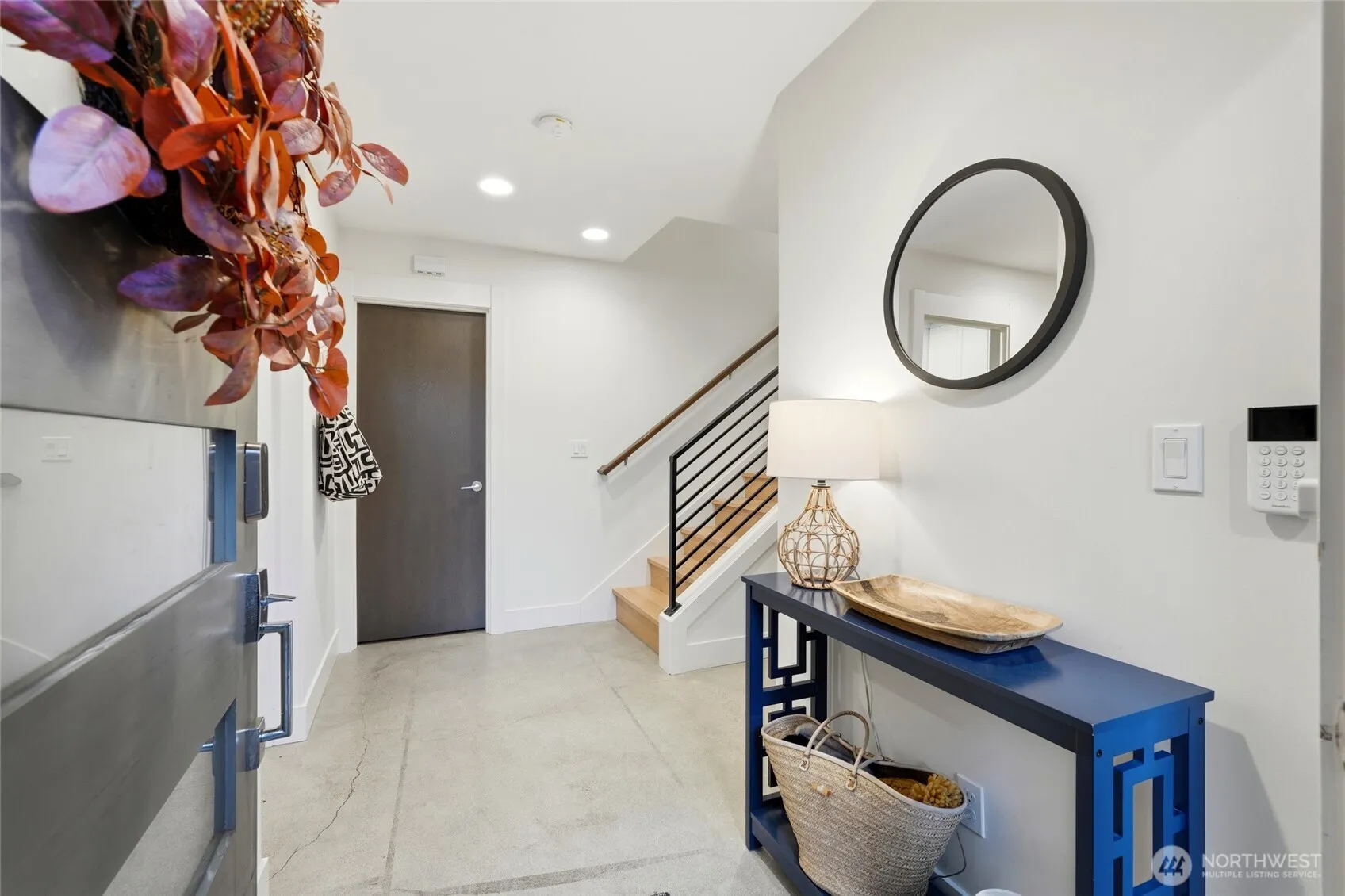 Property photo for 5634 Fauntleroy Way Sw #a, Seattle photo 4