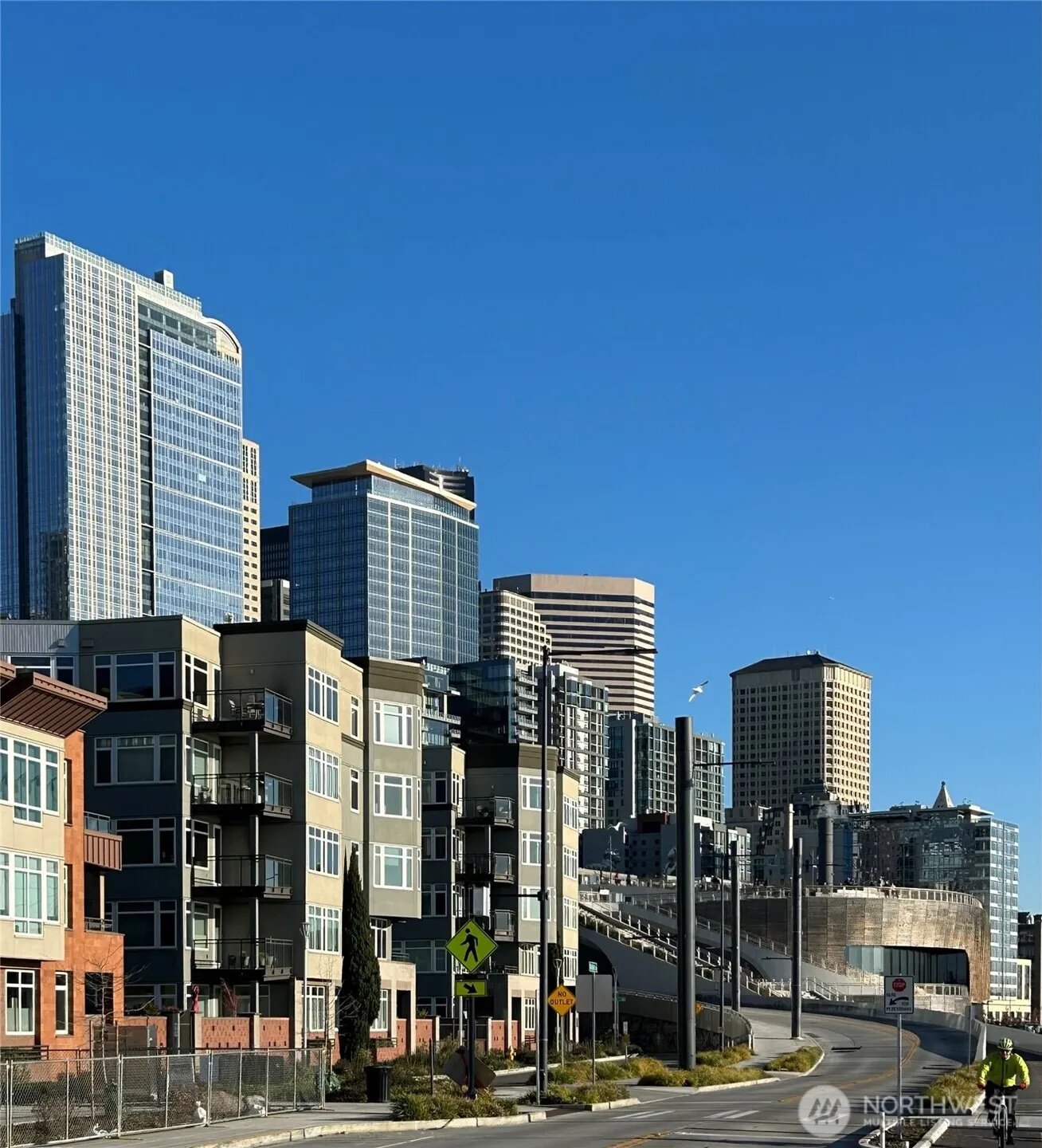 1900 Alaskan Way #402, Seattle