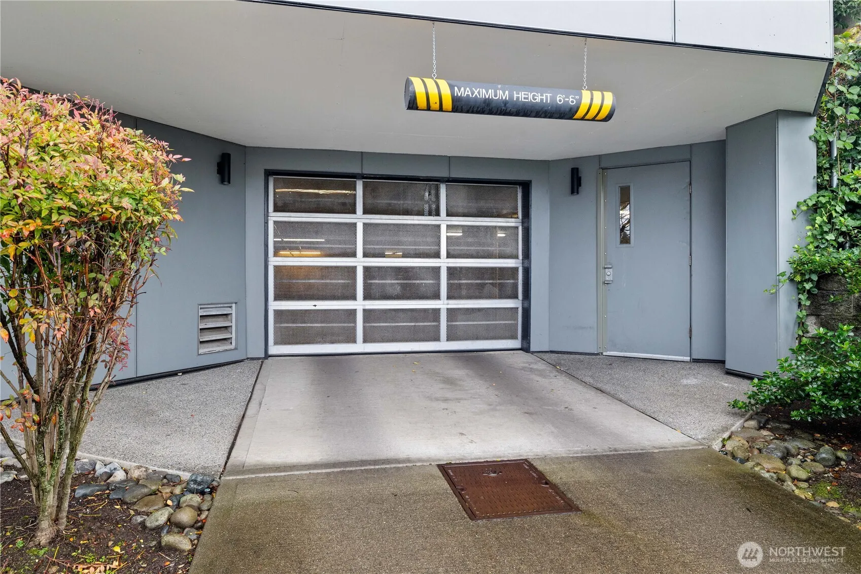 Property photo for 2901 S Jackson Street #101, Seattle photo 2