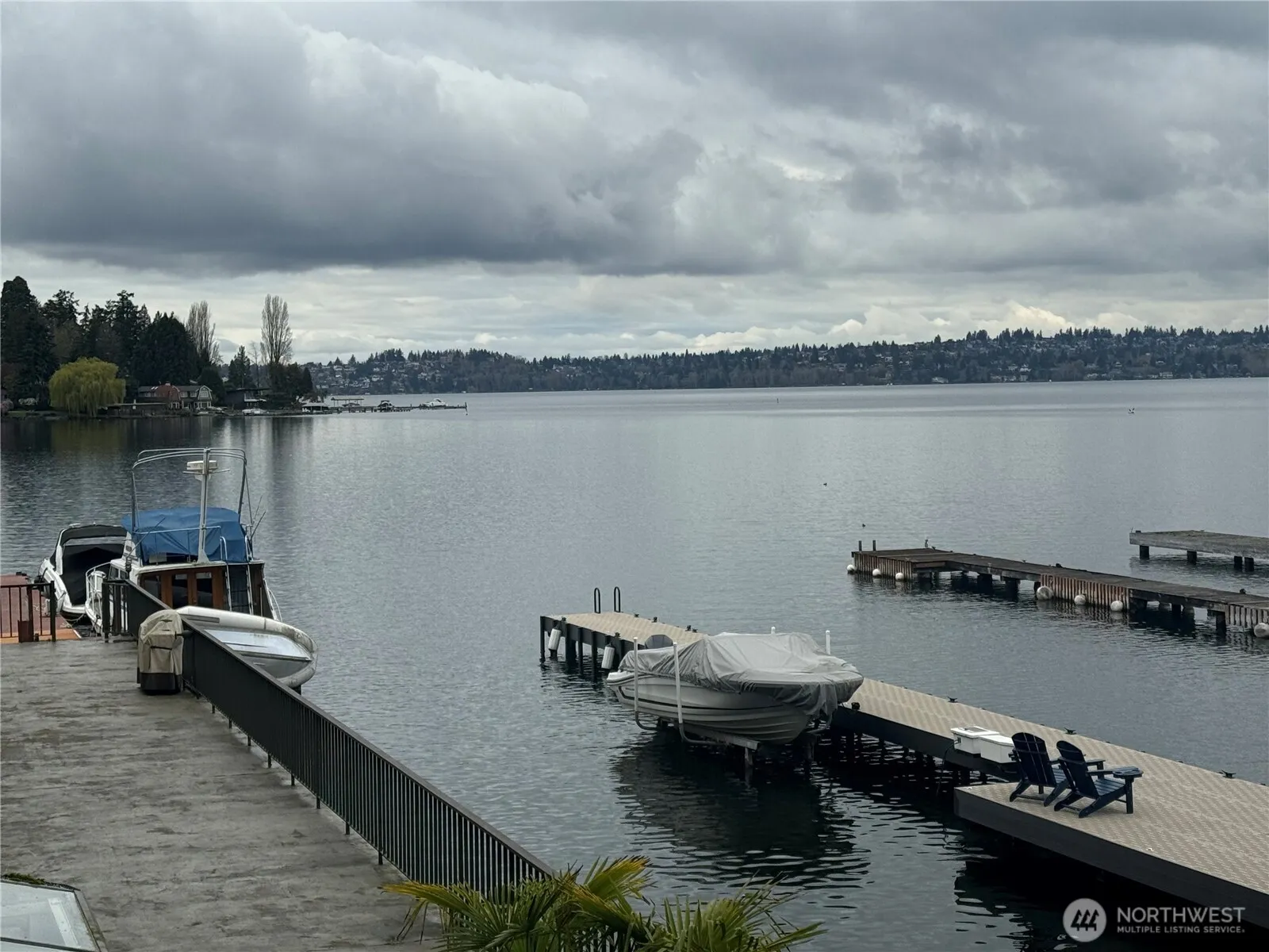 Property photo for 4561 Lake Washington Boulevard Ne #203, Kirkland photo 4