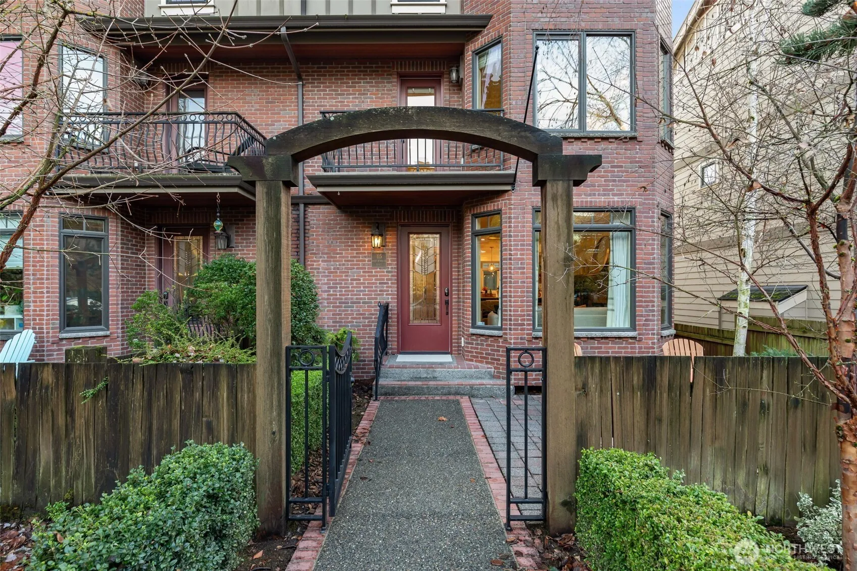 Property photo for 115 W Kinnear Place, Seattle photo 3