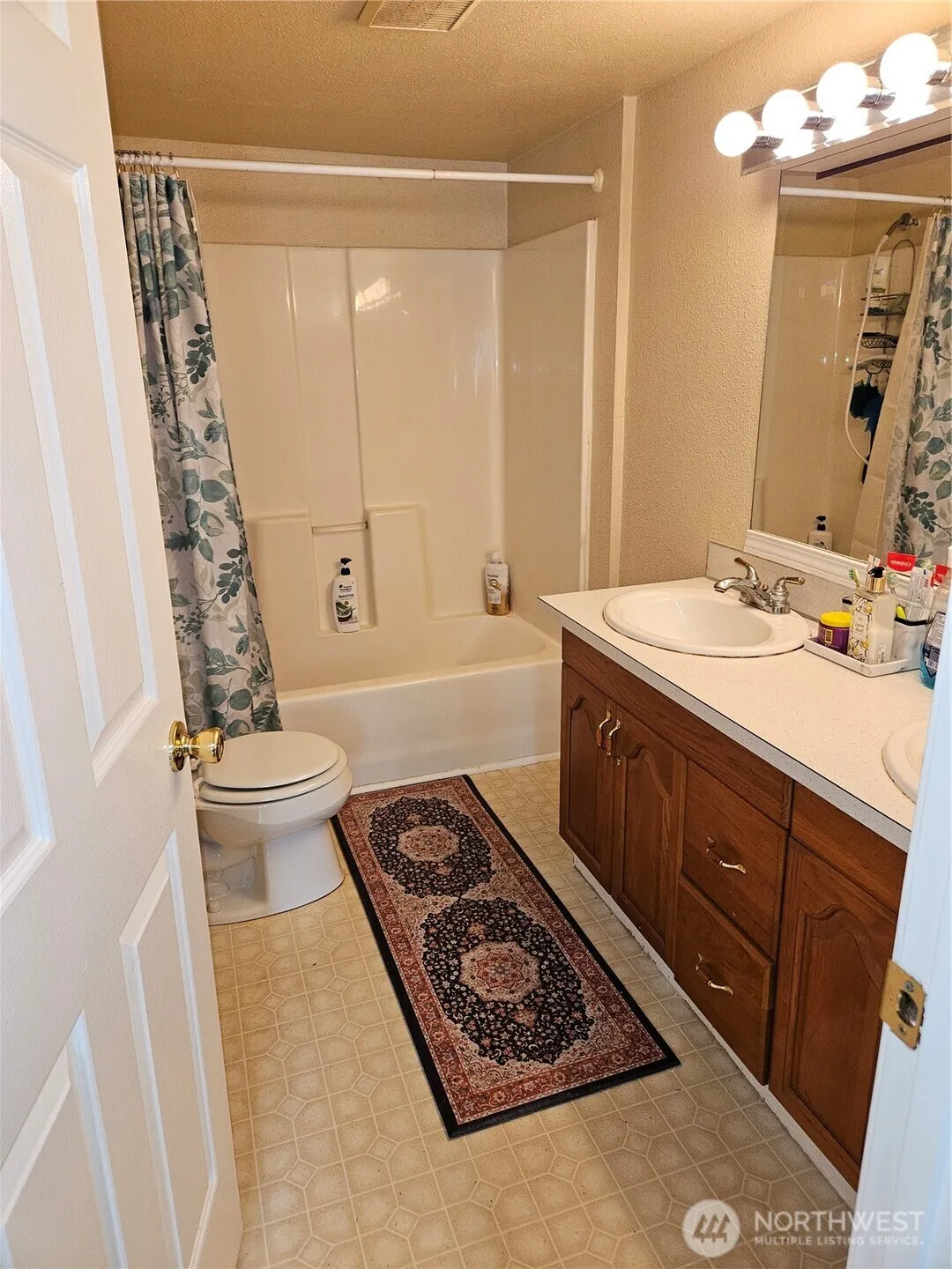 Property photo for 9638 D Street E, Tacoma photo 5