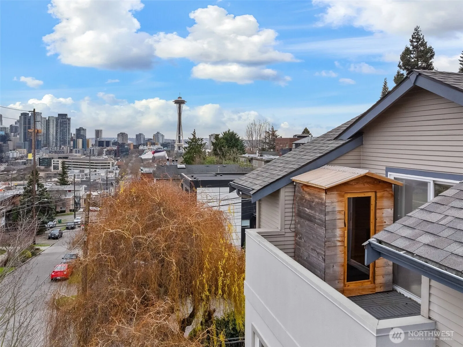 Property photo for 1203 5th Avenue N, Seattle photo 4