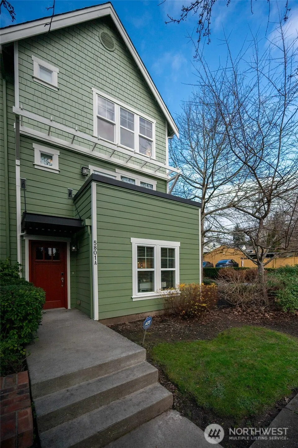 Property photo for 5801 55th Avenue Ne #a, Seattle photo 3