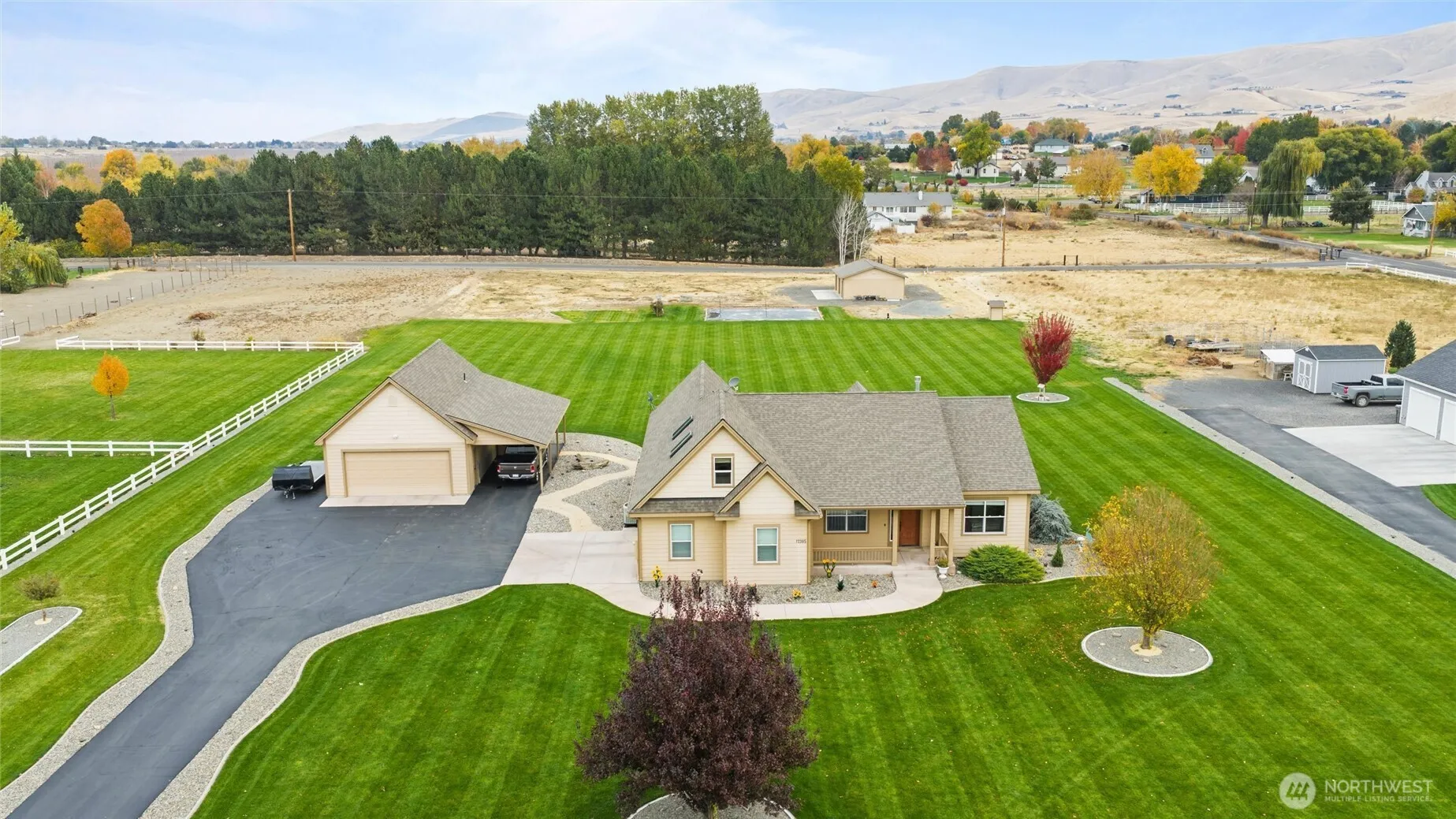 Property photo for 17305 S Lanell Drive, Prosser photo 2