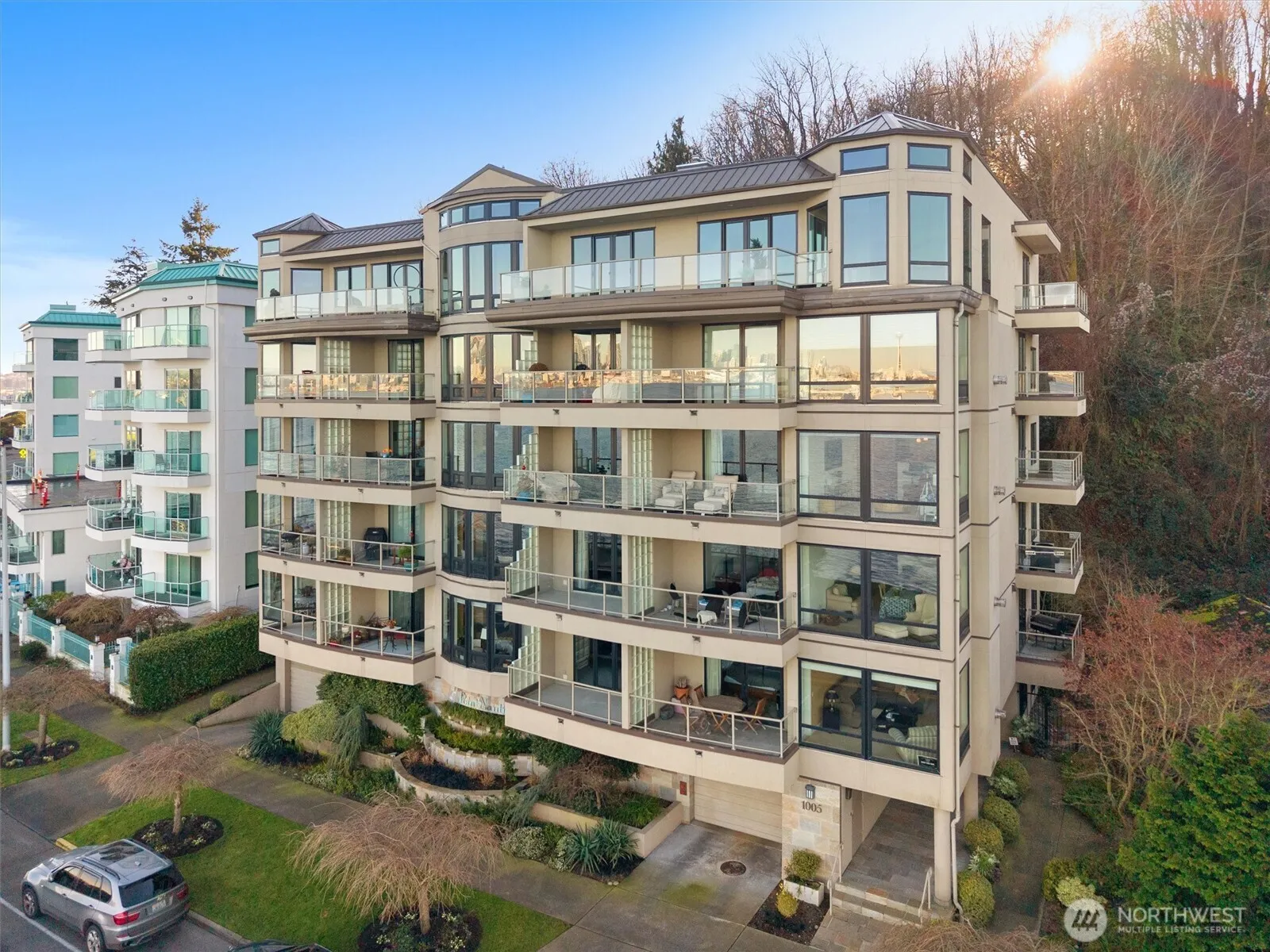 1005 Harbor Avenue Sw #400, Seattle