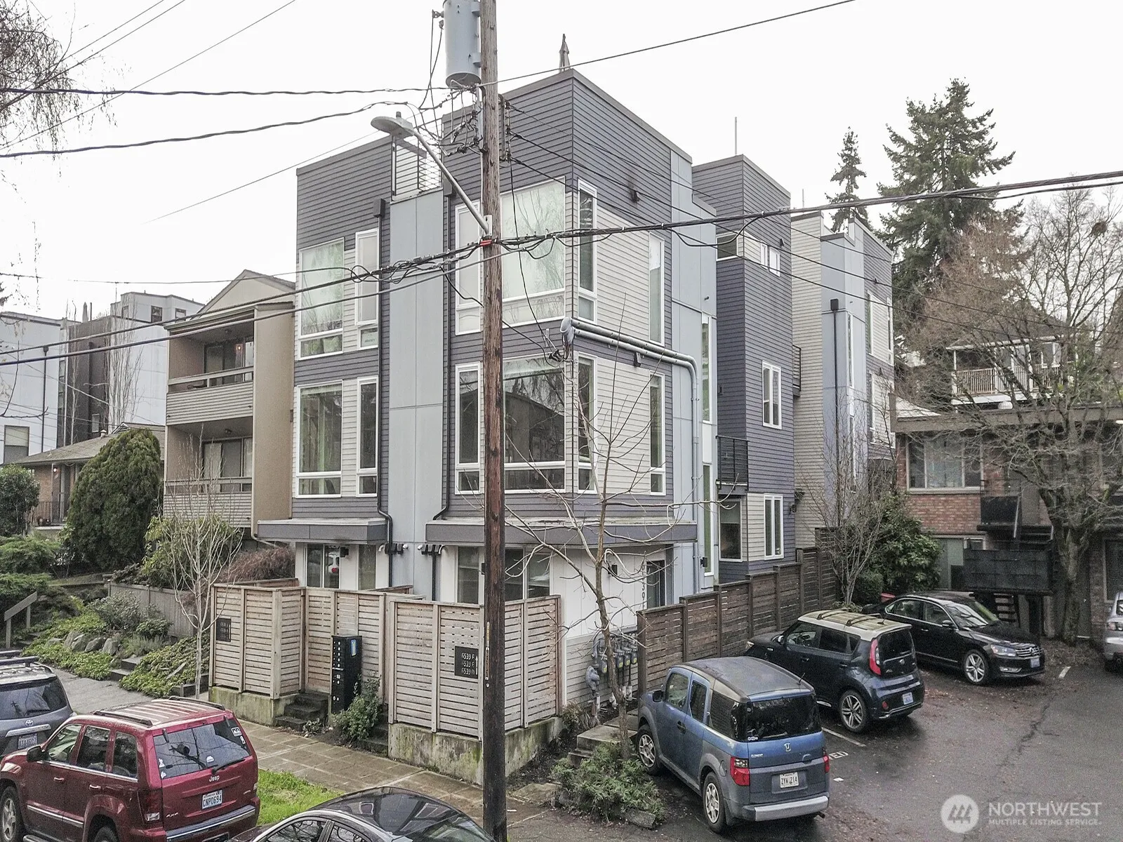 Property photo for 6539 4th Avenue Ne, Seattle photo 4