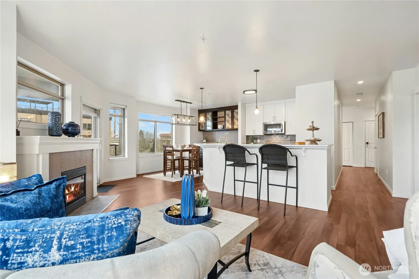 Property photo for 1000 N Aurora Avenue #409, Seattle photo 3