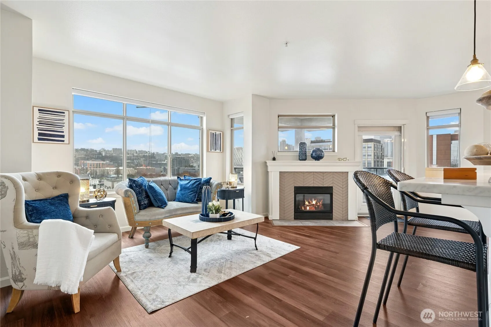 Property photo for 1000 N Aurora Avenue #409, Seattle photo 2