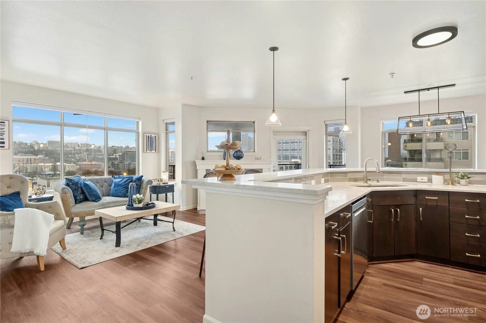 Property photo for 1000 N Aurora Avenue #409, Seattle photo 4