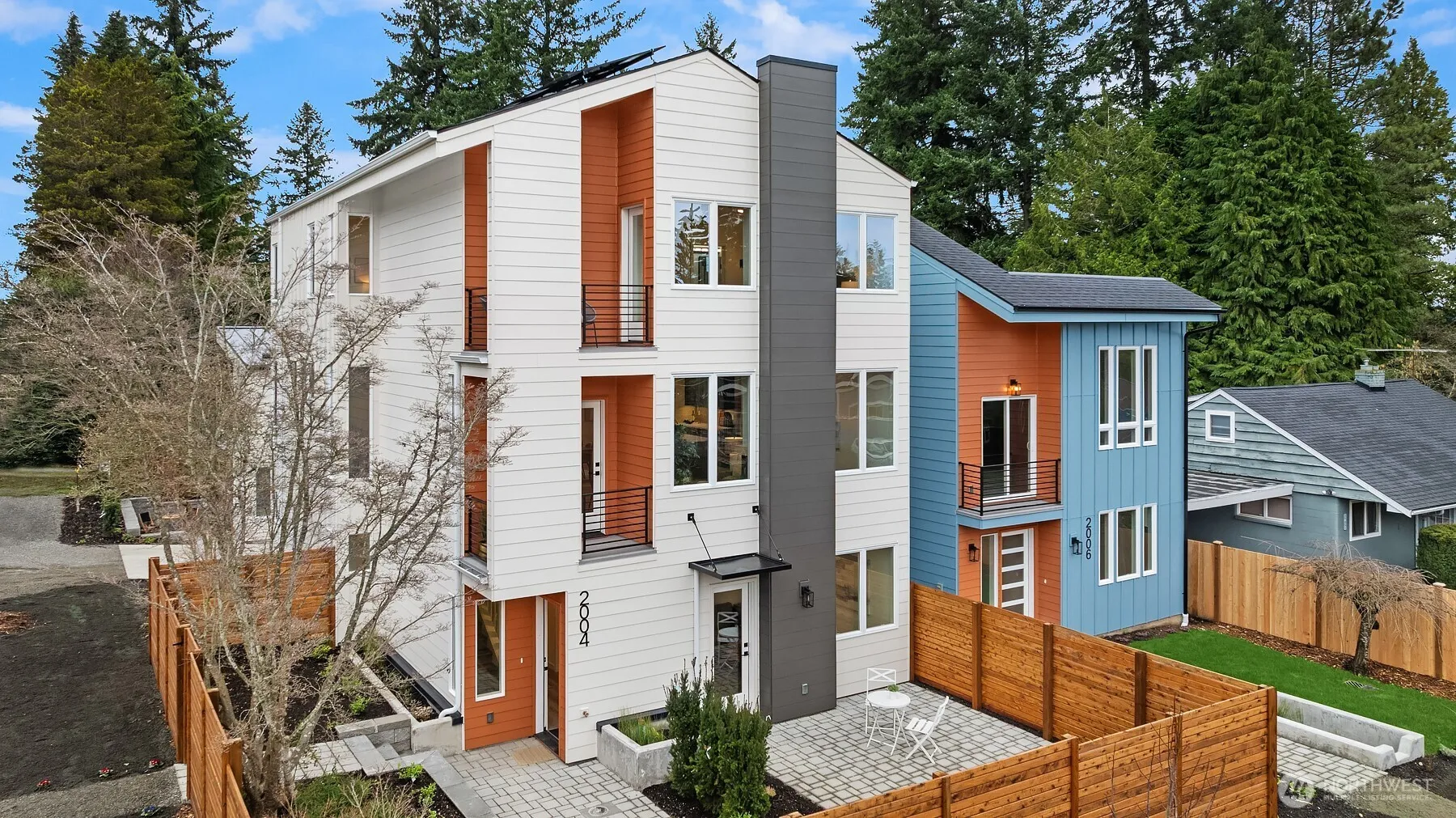 Property photo for 2004 Ne 120th Street Ne #1, Seattle