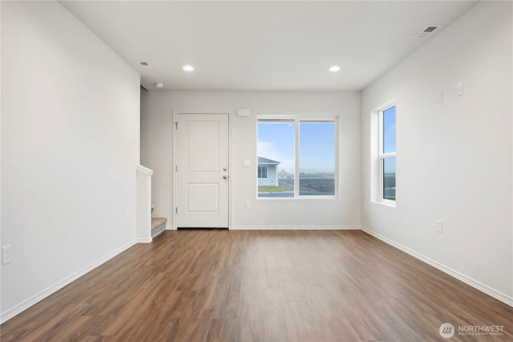 Property photo for 605 Kent Avenue, Royal City photo 5