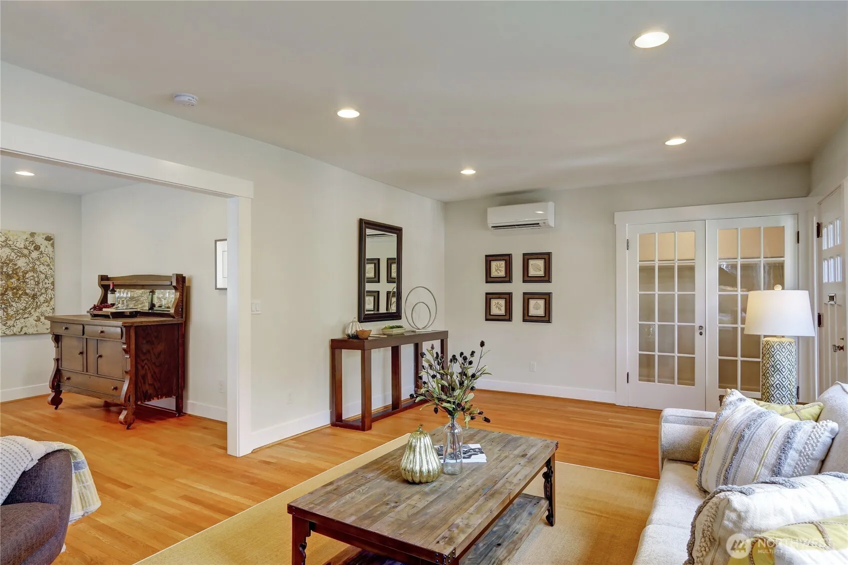 Property photo for 1611 10th Avenue W #1, Seattle photo 4