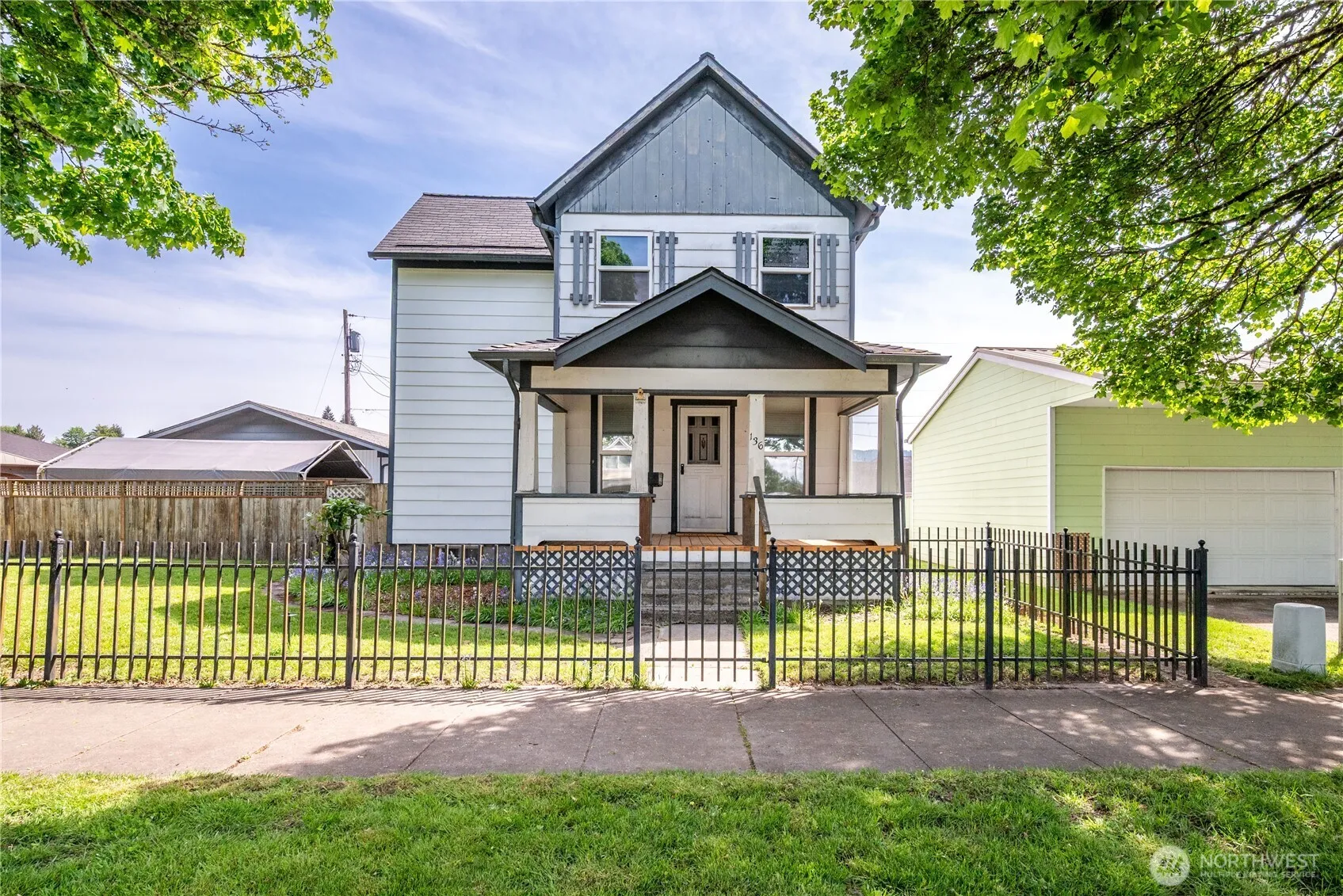 Property photo for 136 Sw 3rd Avenue, Castle Rock