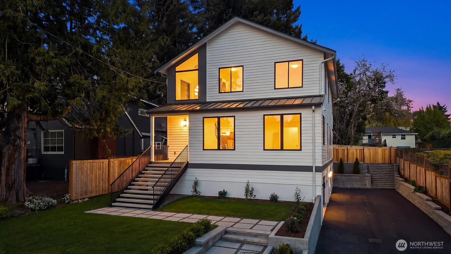 Property photo for 6214 40th Avenue Ne, Seattle photo 2