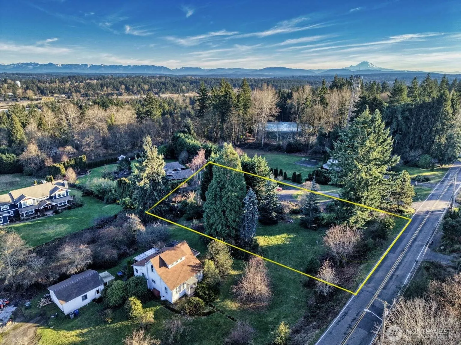 Property photo for 16414 104th Avenue Ne, Bothell photo 2