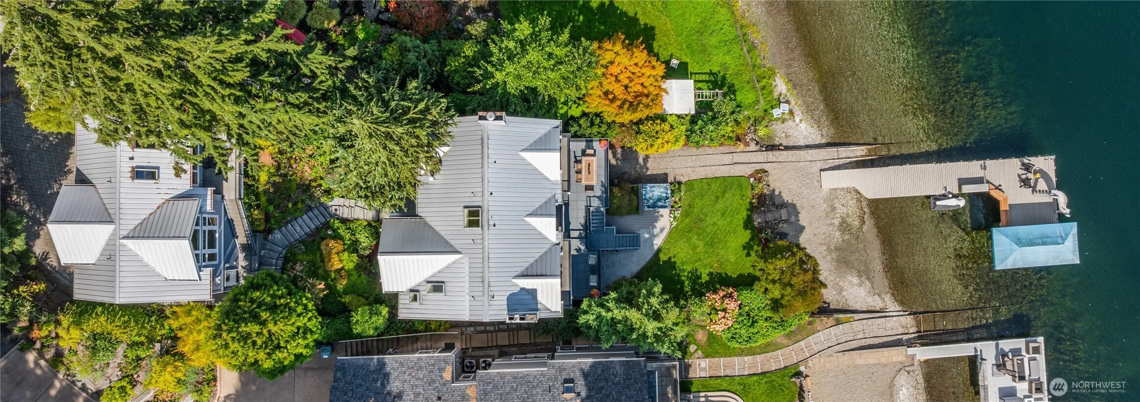 Property photo for 528 W Lake Sammamish Parkway Se, Bellevue