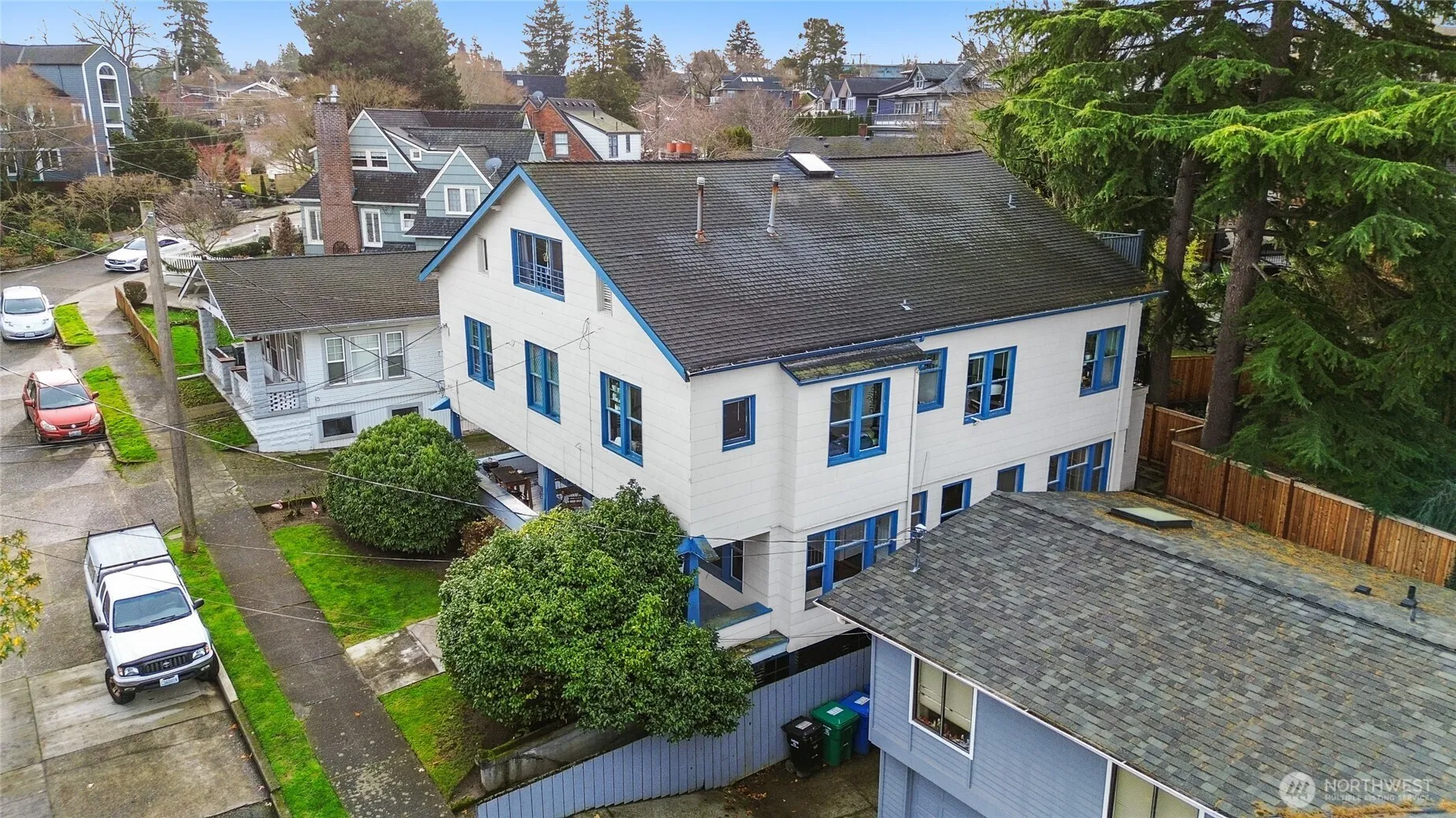Property photo for 1425 Palm Avenue Sw, Seattle photo 4