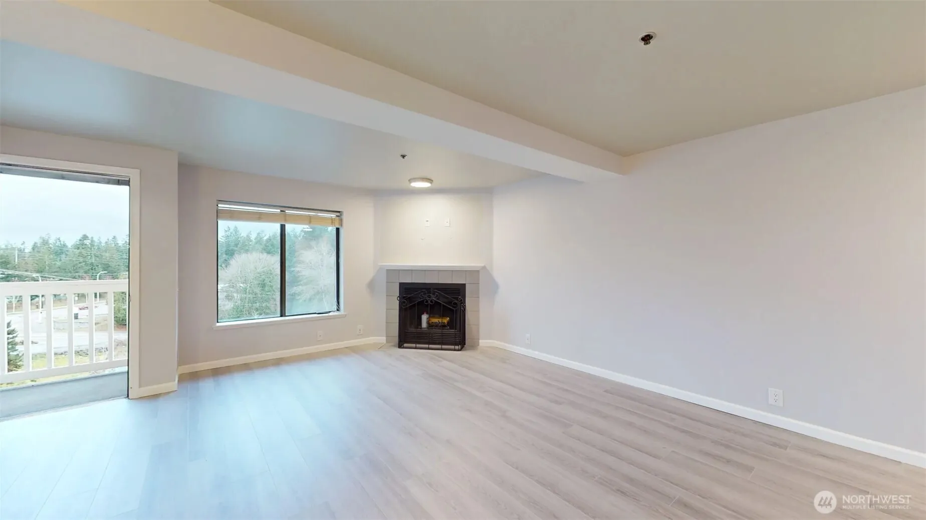 Property photo for 29645 18th Avenue S #a303, Federal Way photo 4