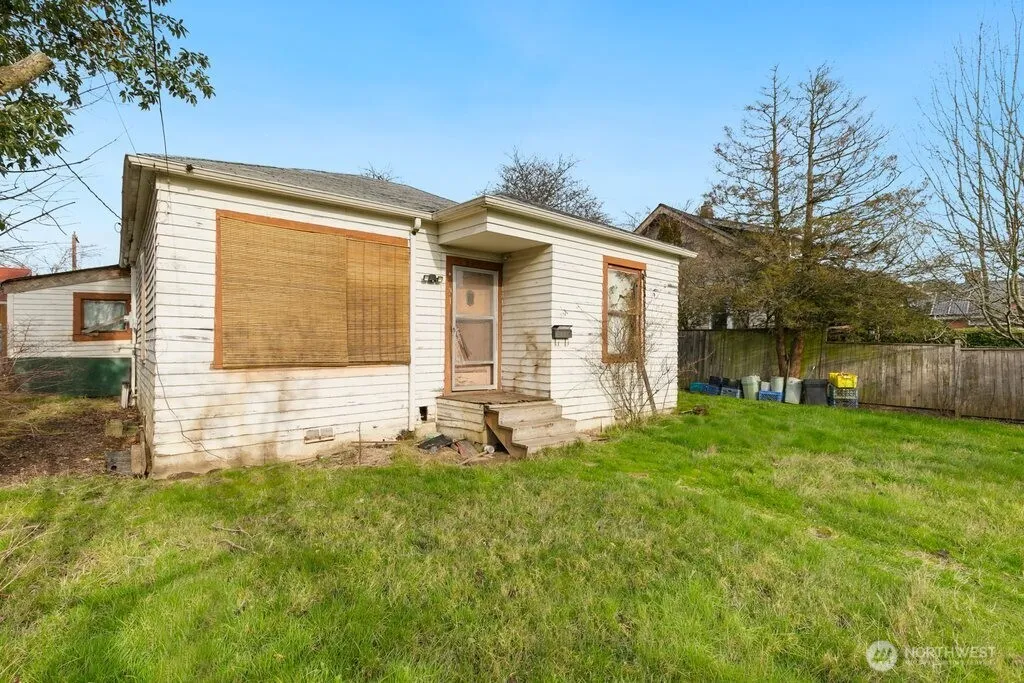 Property photo for 3910 S Morgan Street, Seattle photo 2