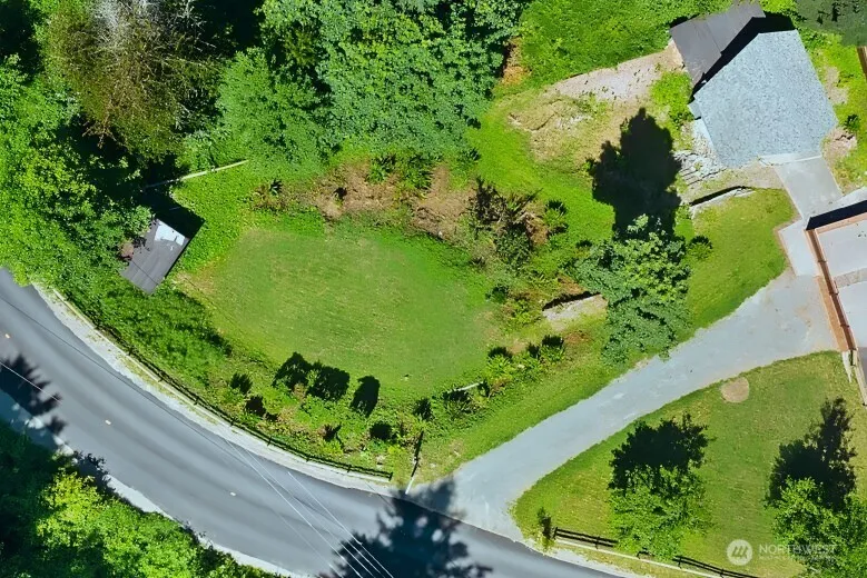 Property photo for 17600 Se Cougar Mountain Drive, Issaquah