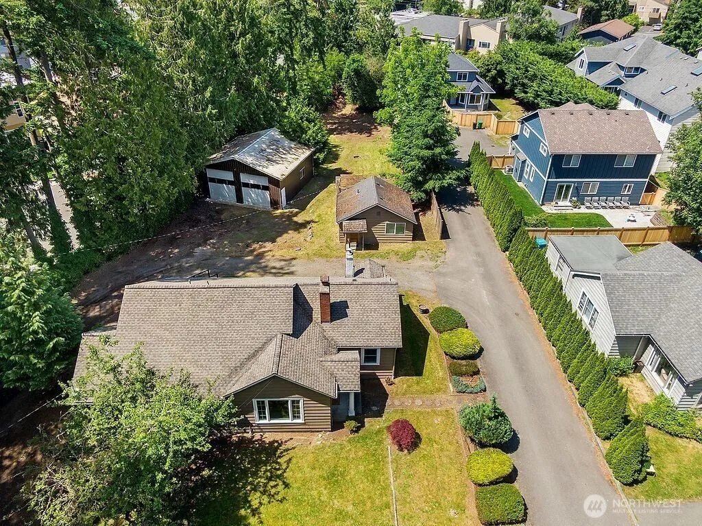 Property photo for 1564 Ne Serpentine Place, Shoreline photo 3