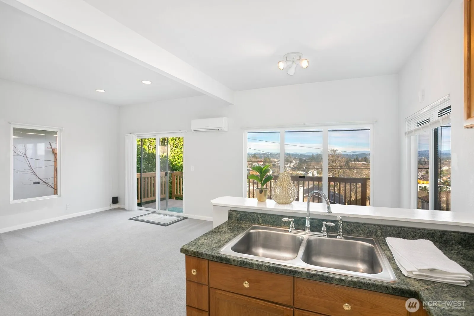 Property photo for 4205 34th Avenue S, Seattle photo 4