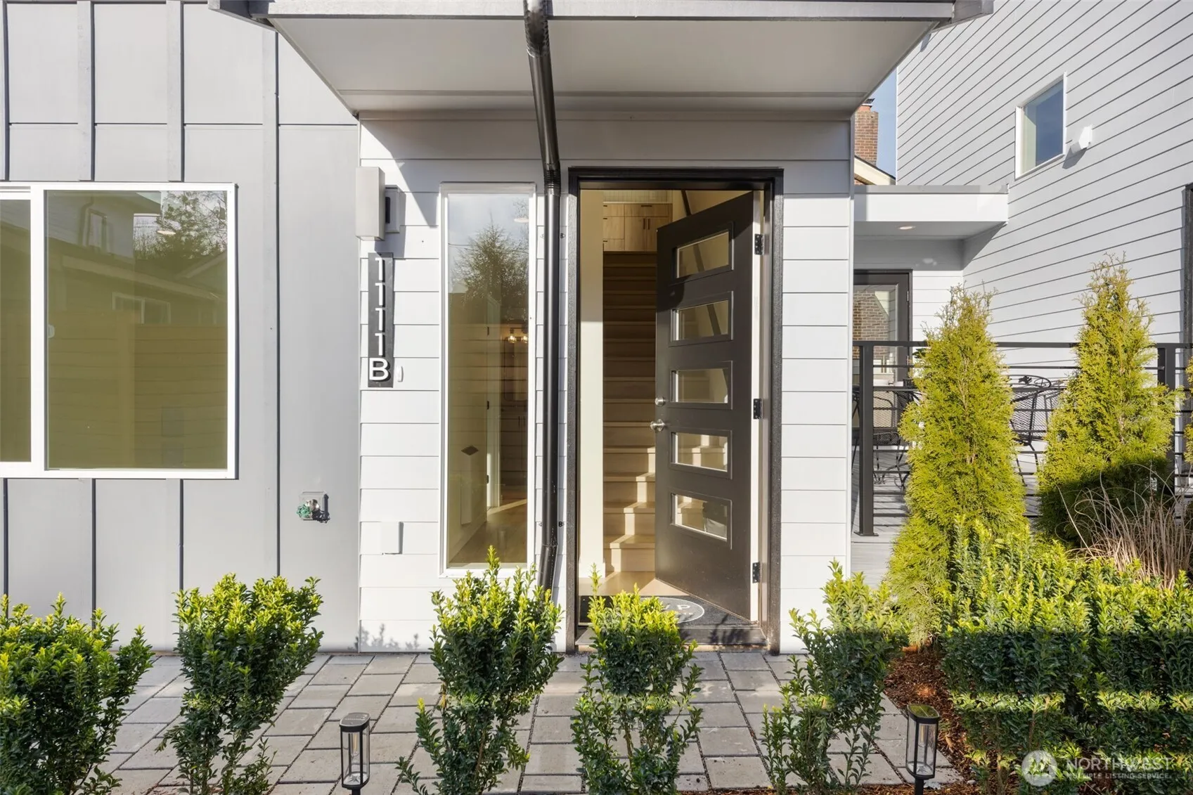Property photo for 1111 B 26th Avenue, Seattle photo 2