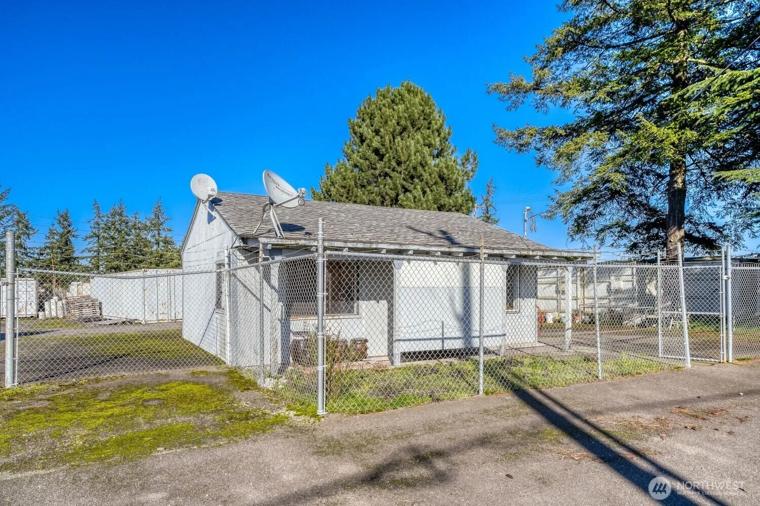 Property photo for 3817 94th Street Sw, Lakewood photo 2