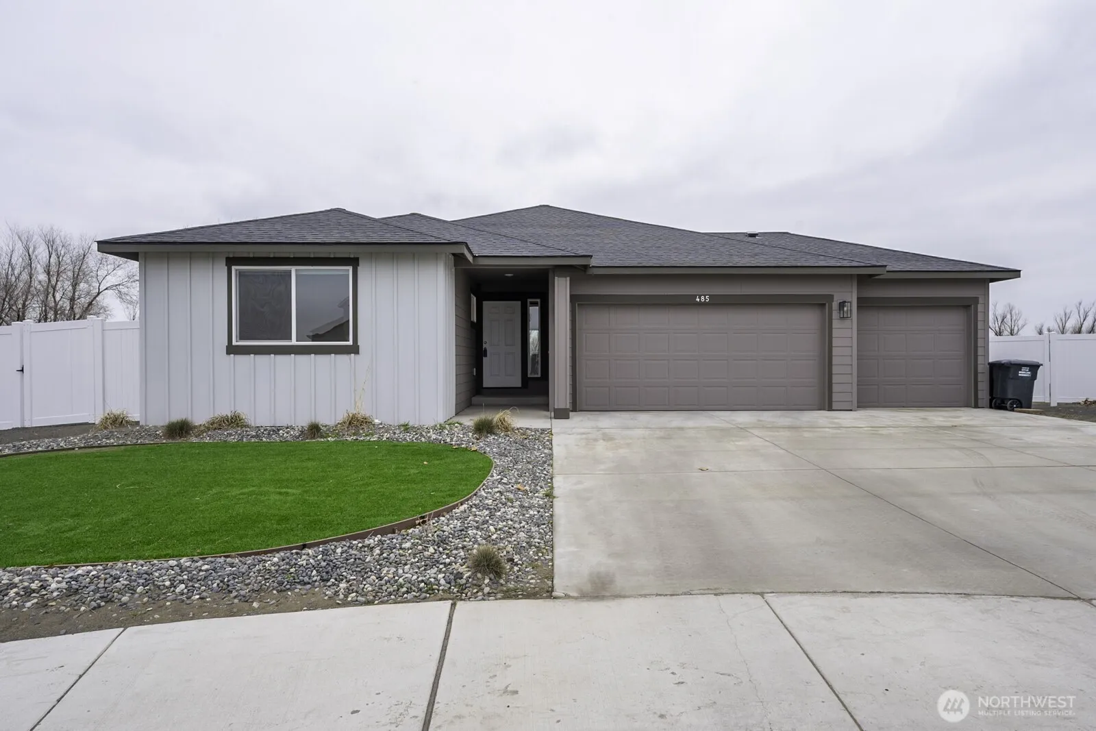 Property photo for 485 N Ruddy Street, Moses Lake photo 2