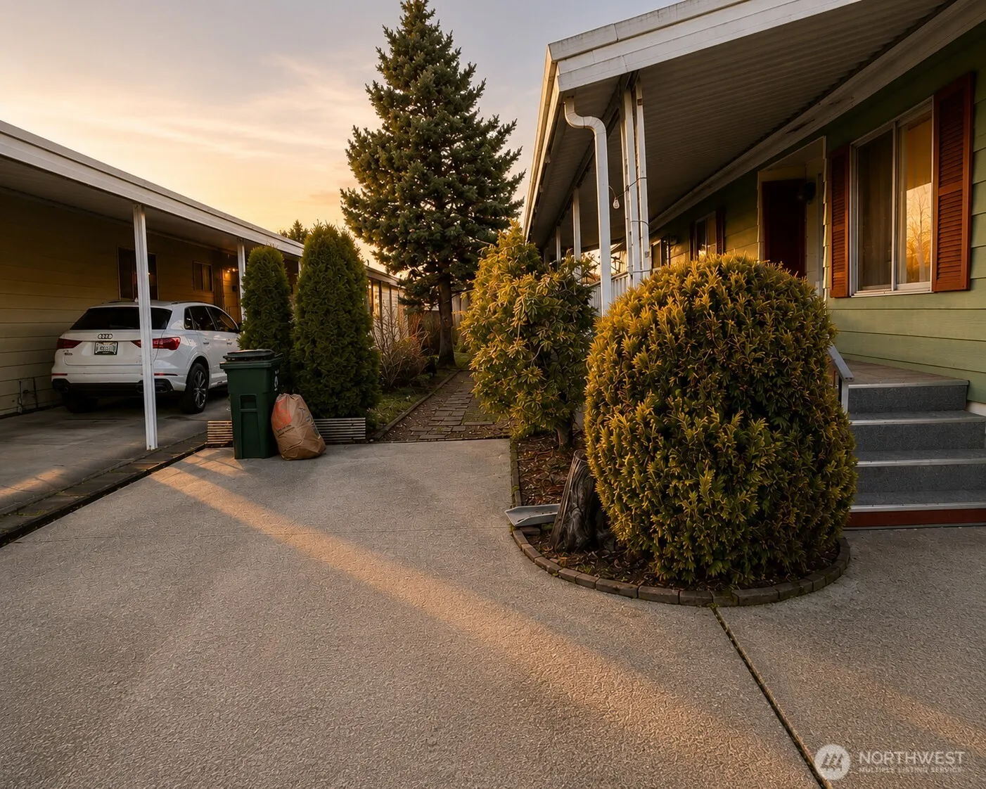 Property photo for 11436 Se 208th Street #112, Kent photo 4